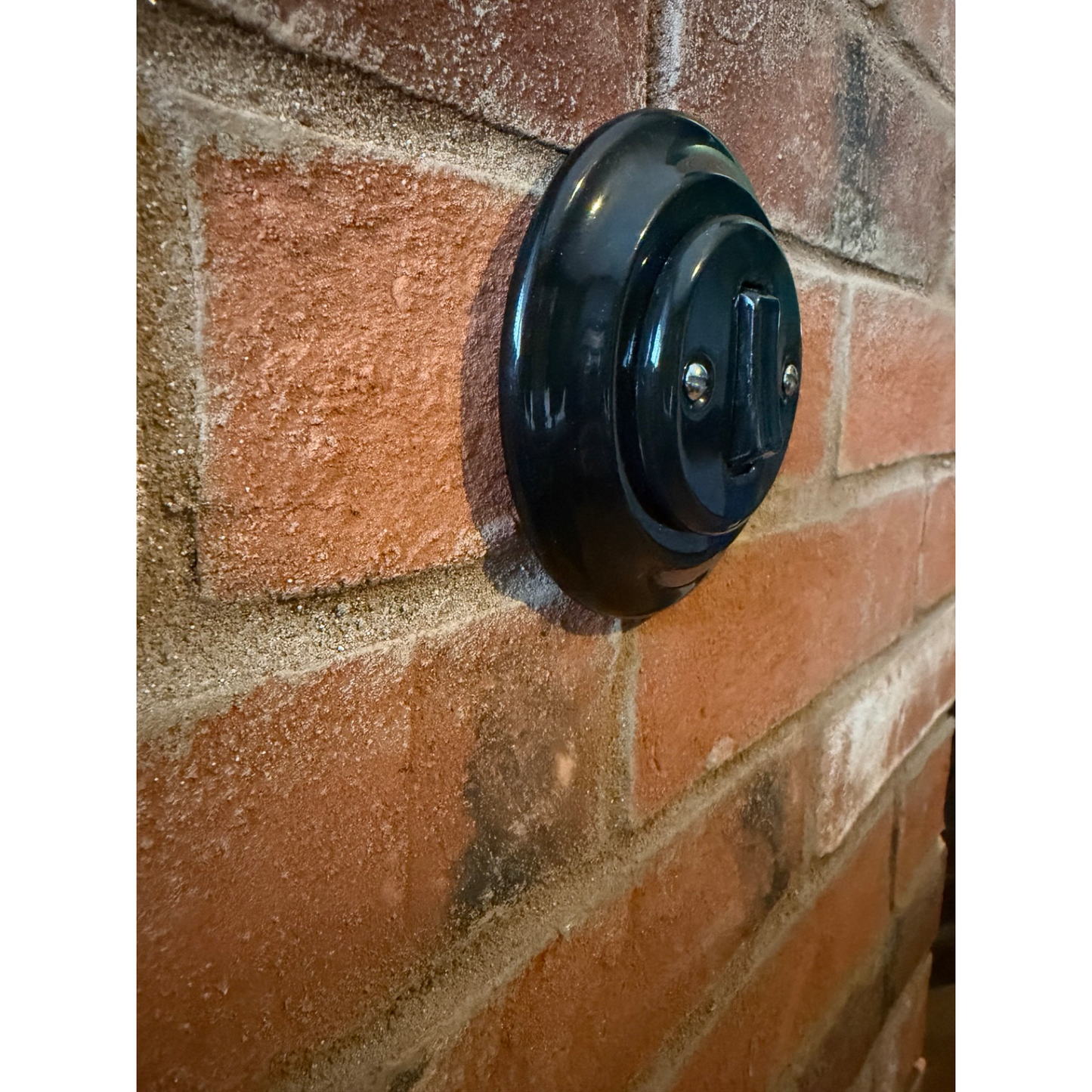 Nero 1 Gang Porcelain Light Switch
